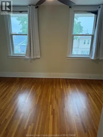 1504 Elsmere Windsor ON N8X 4H3