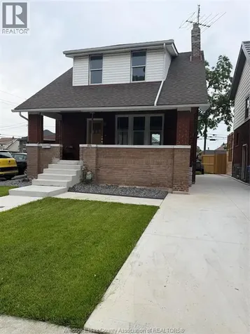 1504 Elsmere Windsor ON N8X 4H3