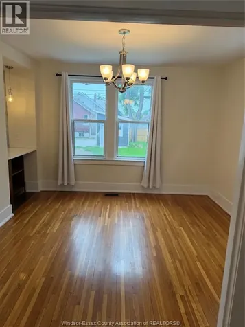 1504 Elsmere Windsor ON N8X 4H3