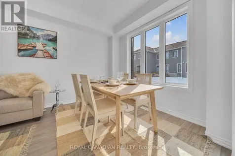 21 Tamworth Terrace Barrie ON L9J 0W5