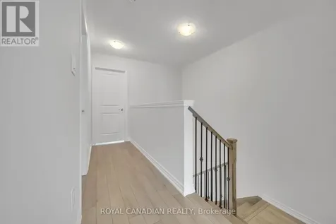 21 Tamworth Terrace Barrie ON L9J 0W5