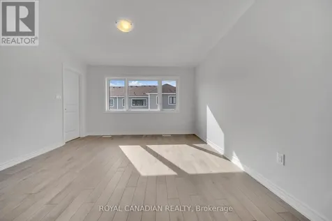 21 Tamworth Terrace Barrie ON L9J 0W5