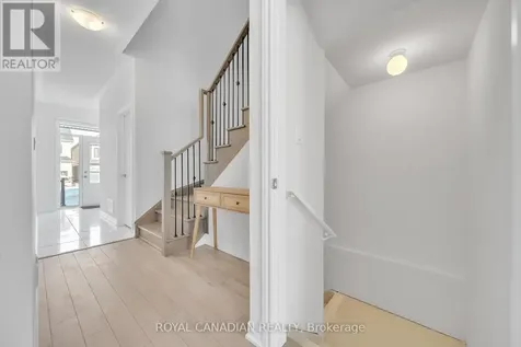 21 Tamworth Terrace Barrie ON L9J 0W5