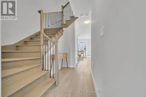 21 Tamworth Terrace Barrie ON L9J 0W5