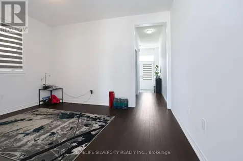 12 Kingsbury Trail Barrie ON L9J 0W9