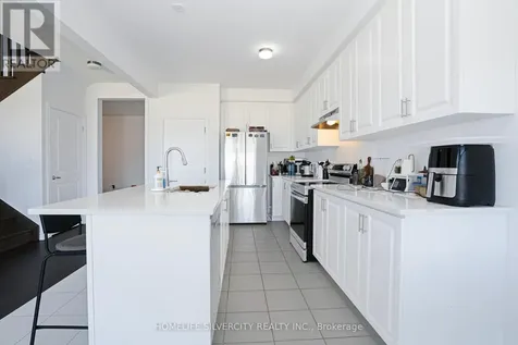 12 Kingsbury Trail Barrie ON L9J 0W9