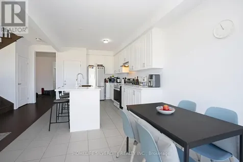 12 Kingsbury Trail Barrie ON L9J 0W9