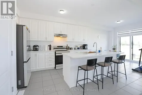 12 Kingsbury Trail Barrie ON L9J 0W9