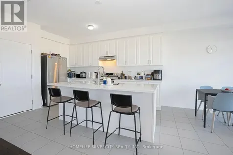12 Kingsbury Trail Barrie ON L9J 0W9