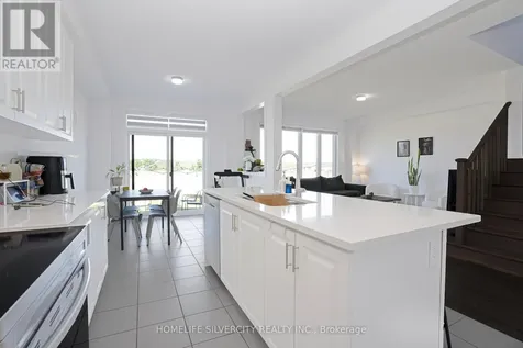 12 Kingsbury Trail Barrie ON L9J 0W9