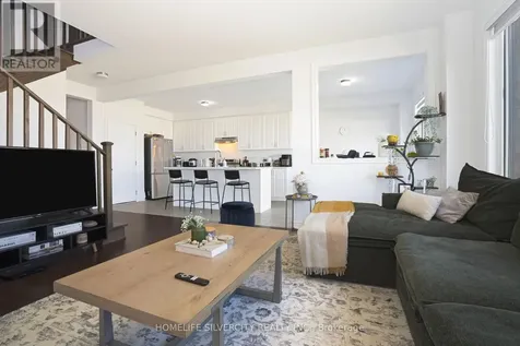 12 Kingsbury Trail Barrie ON L9J 0W9