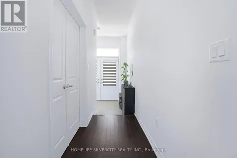 12 Kingsbury Trail Barrie ON L9J 0W9