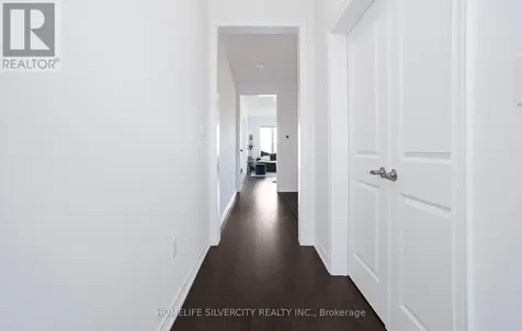 12 Kingsbury Trail Barrie ON L9J 0W9