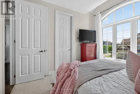 22 Hayeraft Street Whitby ON L1P 0C6
