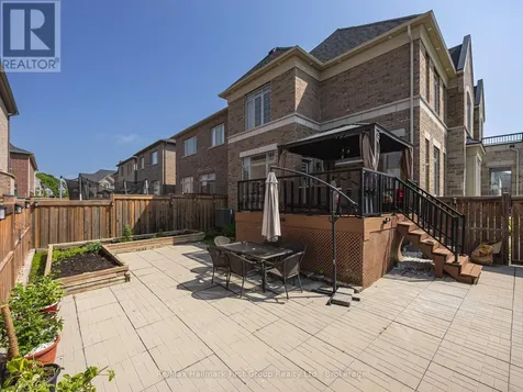 22 Hayeraft Street Whitby ON L1P 0C6