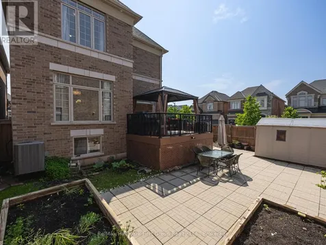 22 Hayeraft Street Whitby ON L1P 0C6