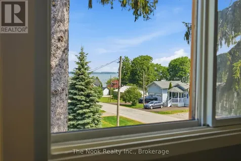 30 Lakeview Avenue Scugog ON L0B 1E0