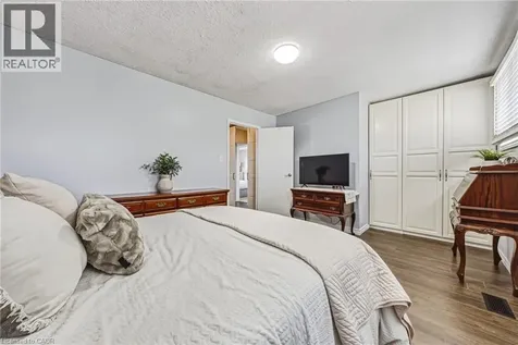 29 Hopewell Crescent Stoney Creek ON L8J 1P3