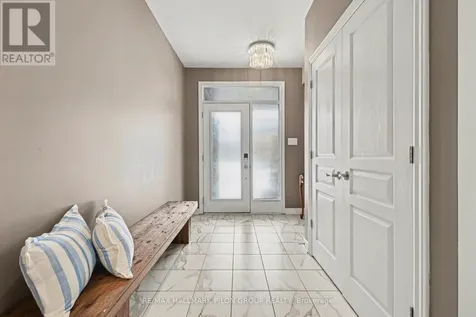 266 Shinleaf Crescent Ottawa ON K1W 0J2