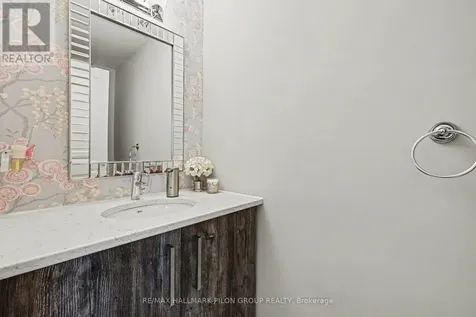 266 Shinleaf Crescent Ottawa ON K1W 0J2