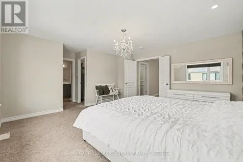 266 Shinleaf Crescent Ottawa ON K1W 0J2