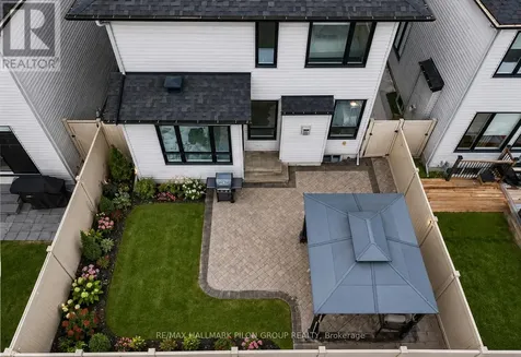 266 Shinleaf Crescent Ottawa ON K1W 0J2