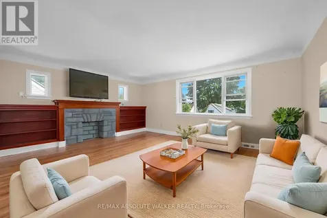 131 Dagmar Avenue Ottawa ON K1L 5T3