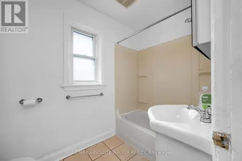 131 Dagmar Avenue Ottawa ON K1L 5T3
