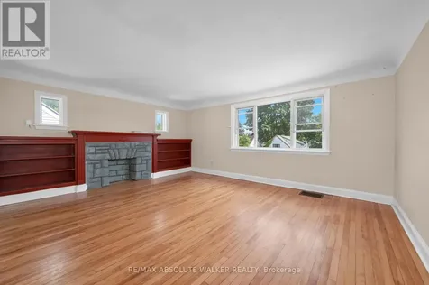 131 Dagmar Avenue Ottawa ON K1L 5T3