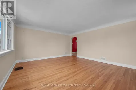 131 Dagmar Avenue Ottawa ON K1L 5T3