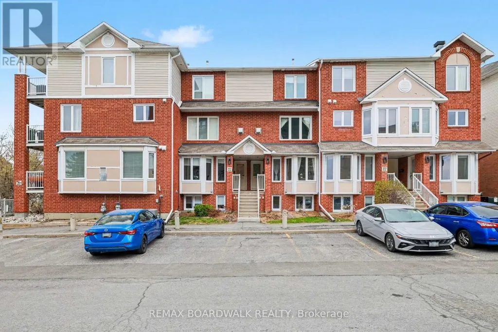 1607 Locksley Lane Ottawa ON K1J 1B6