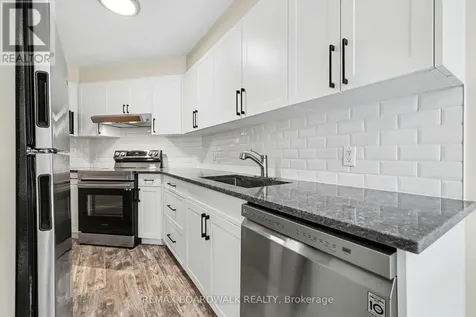 1607 Locksley Lane Ottawa ON K1J 1B6