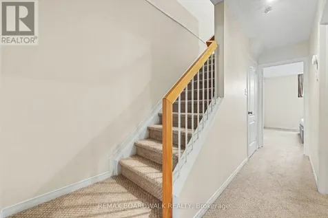 1607 Locksley Lane Ottawa ON K1J 1B6