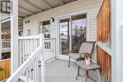 1607 Locksley Lane Ottawa ON K1J 1B6