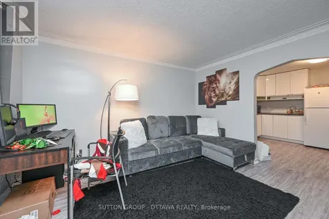 154-156 Dagmar Avenue Ottawa ON K1L 5T2