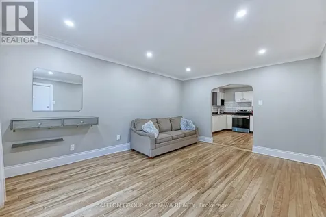 154-156 Dagmar Avenue Ottawa ON K1L 5T2