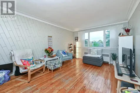 154-156 Dagmar Avenue Ottawa ON K1L 5T2