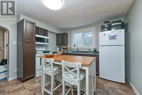 154-156 Dagmar Avenue Ottawa ON K1L 5T2