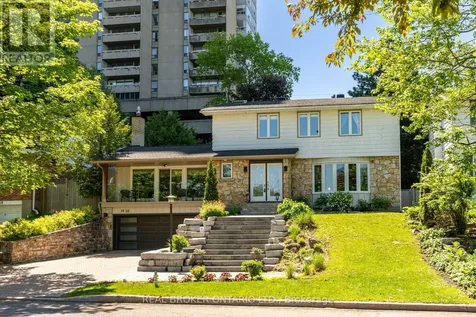1958 Neepawa Avenue Ottawa ON K2A 3L5