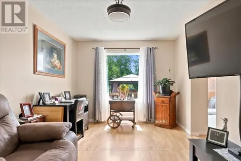 75 Edison Crescent Stratford ON N5A 7V2