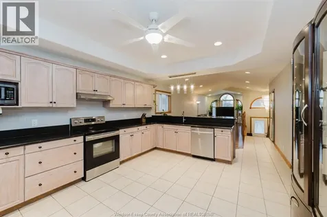 4821 Juliet Crescent Windsor ON N9G 3A6