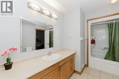 4821 Juliet Crescent Windsor ON N9G 3A6