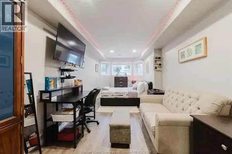 4821 Juliet Crescent Windsor ON N9G 3A6