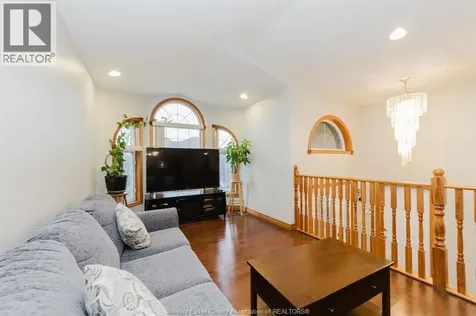 4821 Juliet Crescent Windsor ON N9G 3A6