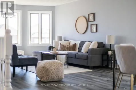 98 Thomas Avenue Brantford ON N3S 7V4