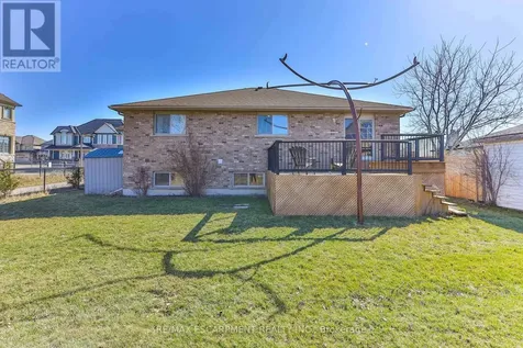 98 Thomas Avenue Brantford ON N3S 7V4