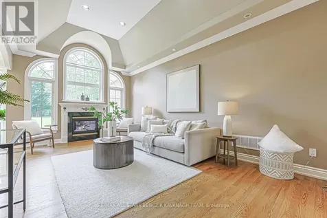 5633 Lakeshore Road Whitchurch-stouffville ON L4A 7X3