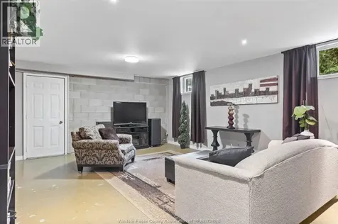 426 King Street East Harrow ON N0R 1G0