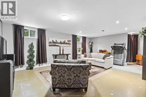 426 King Street East Harrow ON N0R 1G0