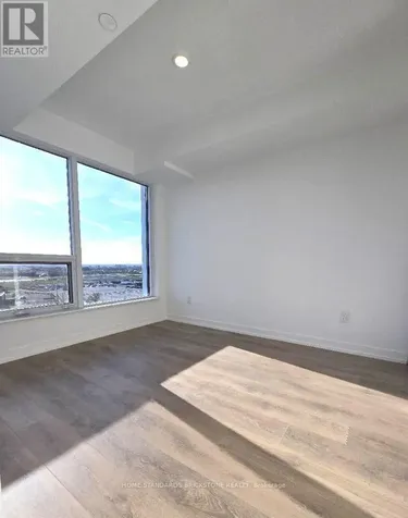 1100 Sheppard Ave Avenue West Toronto (york University Heights) ON M3K 0E4